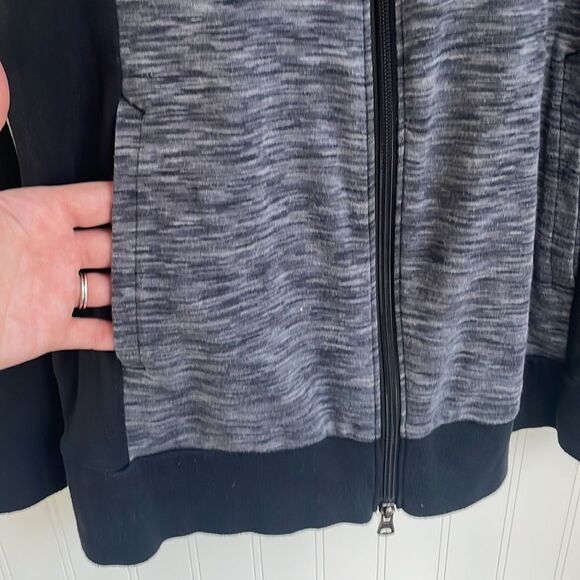 COLUMBIA women’s gray and black full zip track gym jacket two pockets size M - Picture 8 of 13